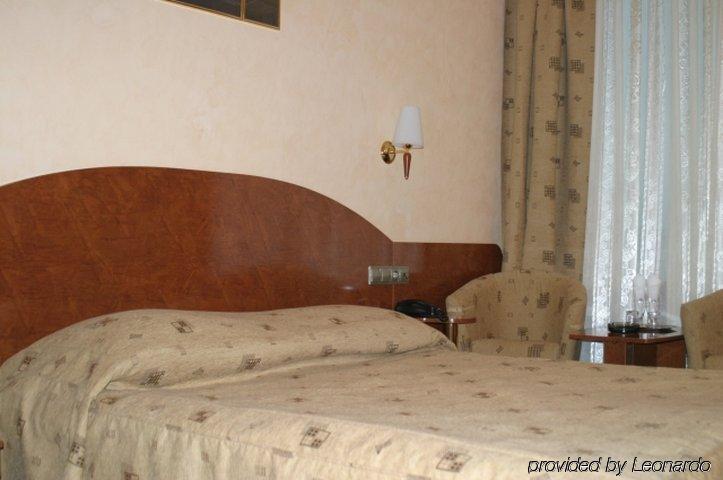 Hotel Carpati Baia Mare Ruang foto