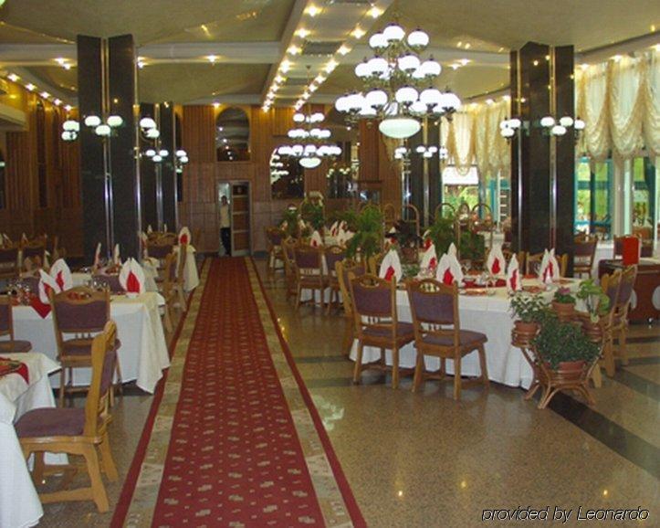 Hotel Carpati Baia Mare Bagian luar foto