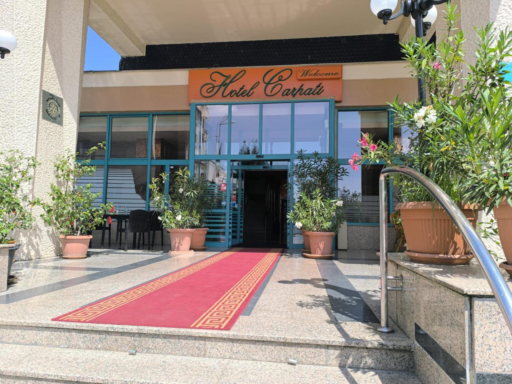 Hotel Carpati Baia Mare Bagian luar foto