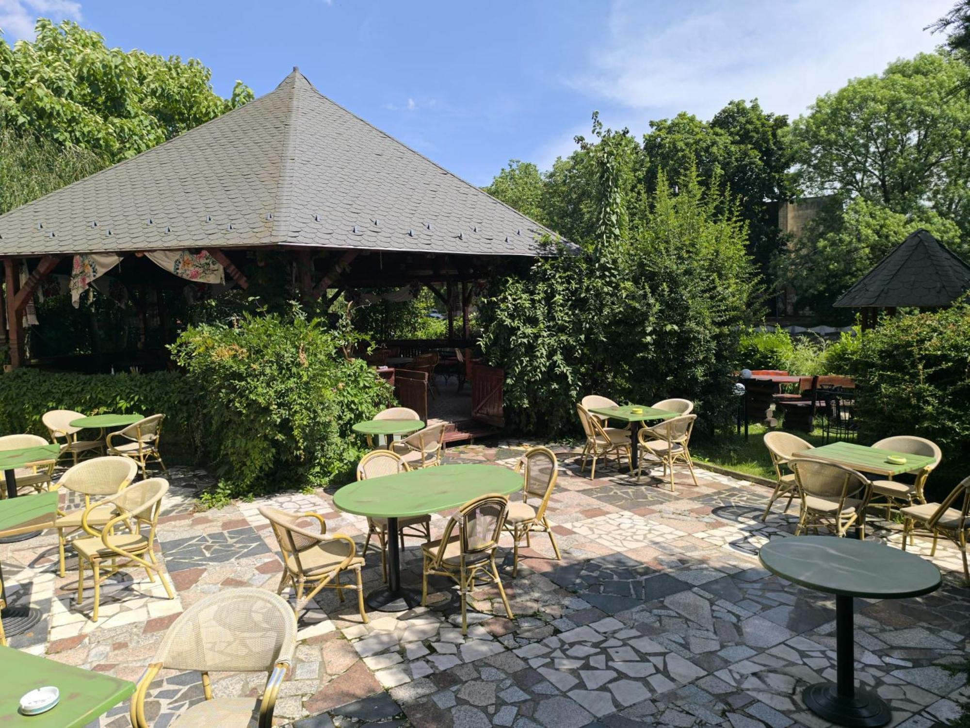 Hotel Carpati Baia Mare Bagian luar foto