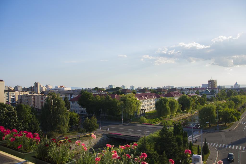 Hotel Carpati Baia Mare Bagian luar foto