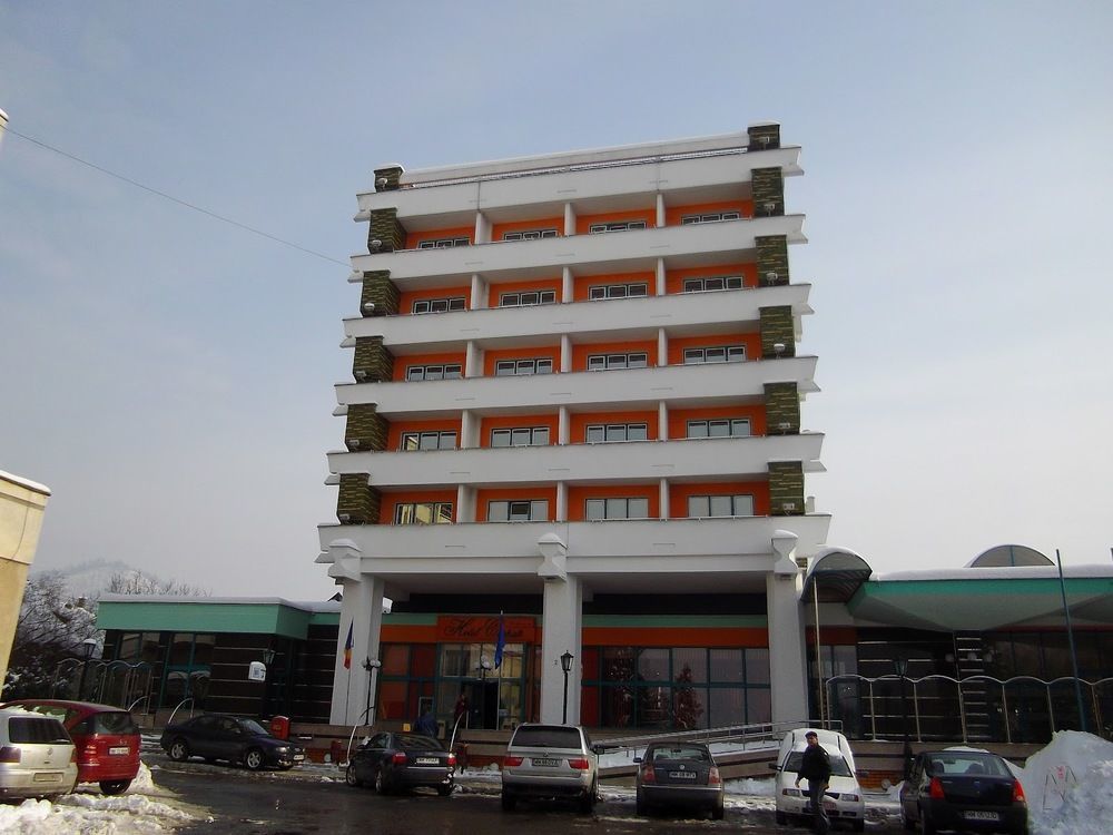 Hotel Carpati Baia Mare Bagian luar foto