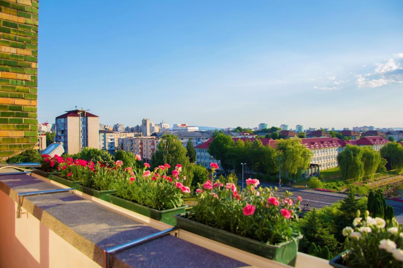 Hotel Carpati Baia Mare Bagian luar foto